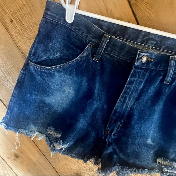Vintage Rustler High Rise Custom Distressed Denim Cut-off Shorts Size 8 or 10 - Picture 10 of 16